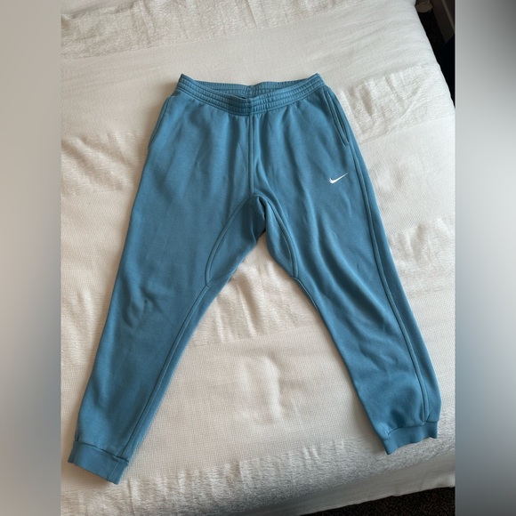 Nike Jogger Sweatpants - Picture 2 of 5